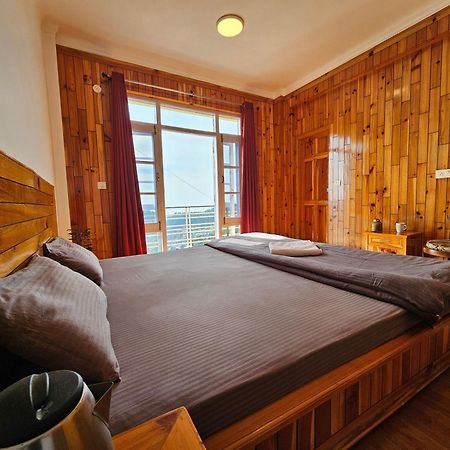 Young Monk Hostel & Cafe Dharamkot McLeod Ganj Exterior photo
