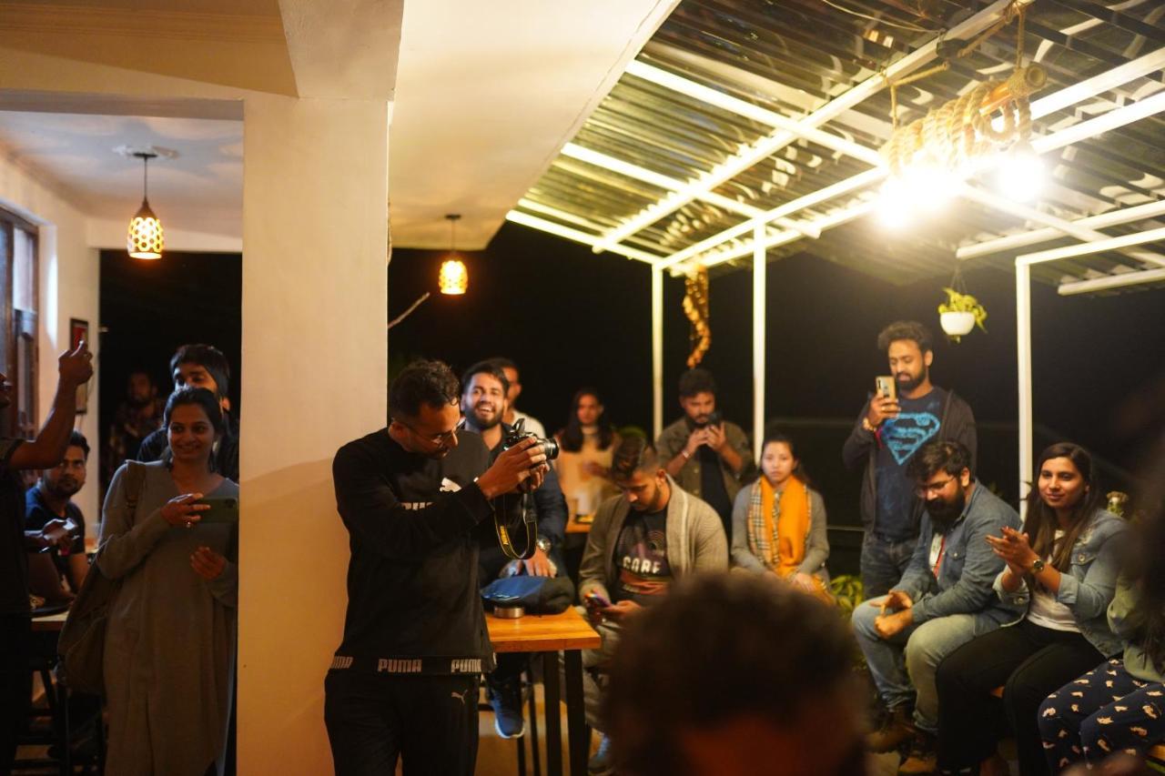 Young Monk Hostel & Cafe Dharamkot McLeod Ganj Exterior photo