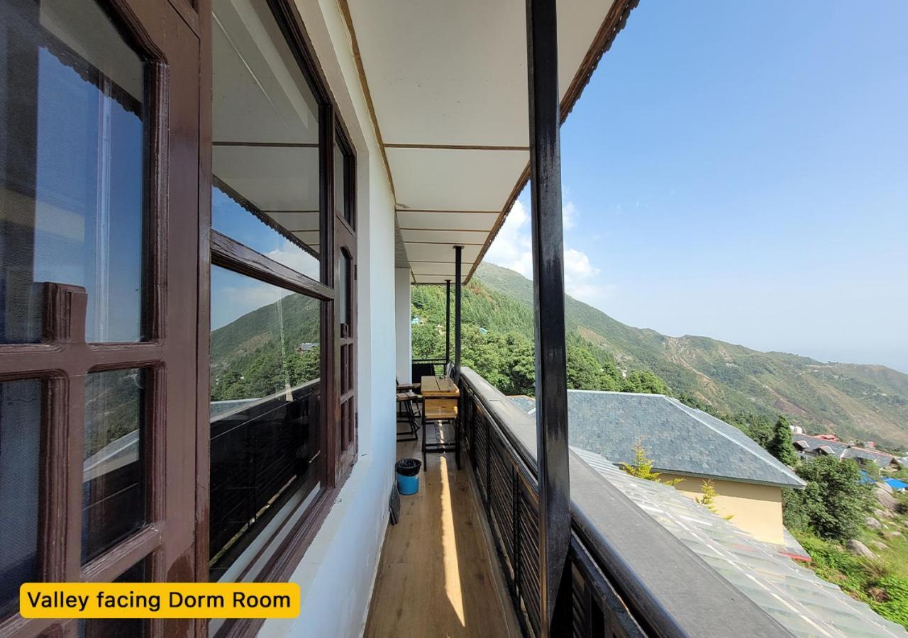Young Monk Hostel & Cafe Dharamkot McLeod Ganj Exterior photo
